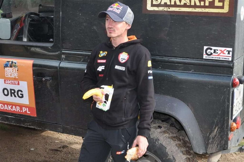 Adam Małysz przed swoim pierwszym punktowanym starcie w rajdzie, wrócił do diety - bułka z babanem