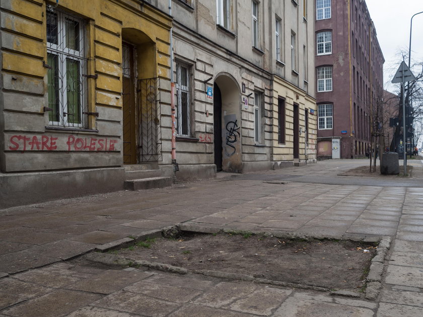 Miasto wyremontuje chodniki w Łodzi. Zobacz na jakich ulicach 