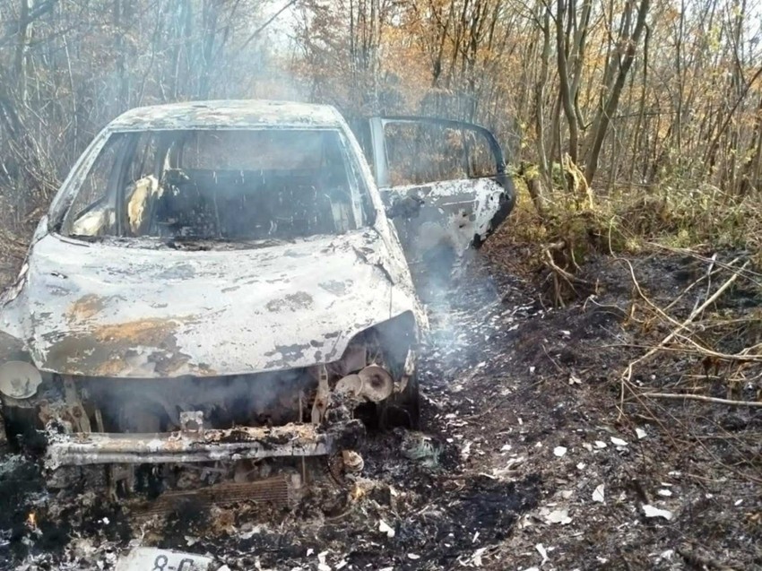 Zapaljeni auto nakon pljačke u Kalesiji