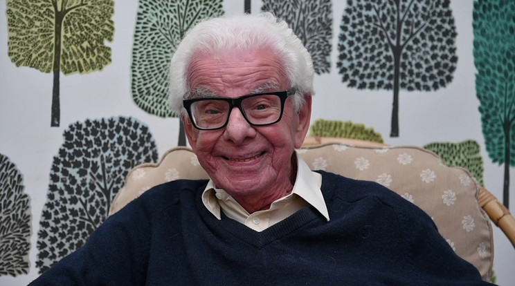 Meghalt Barry Cryer / Fotó: Youtube