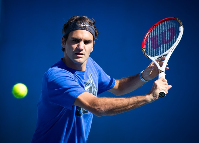 <strong>4. Roger Federer</strong>
<br><br>
Szwajcar uważany jest za najlepszego zawodnika w historii tenisa. W karierze wygrał już 88 indywidualnych turniejów. W ciągu ostatnich 12 miesięcy suma wypłat, które otrzymał wyniosła 67,8 mln dolarów.