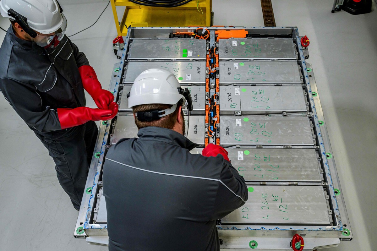 Samotna walka Volkswagena z Chińczykami. Oto plan koncernu na baterie do aut tanich i drogich