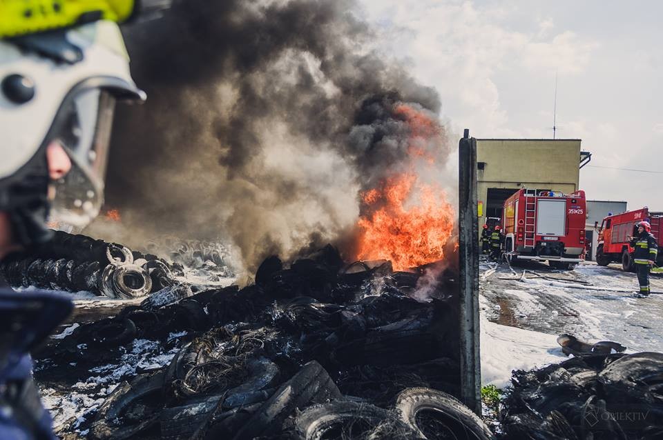 Pożar składowiska opon, Koziegłowy