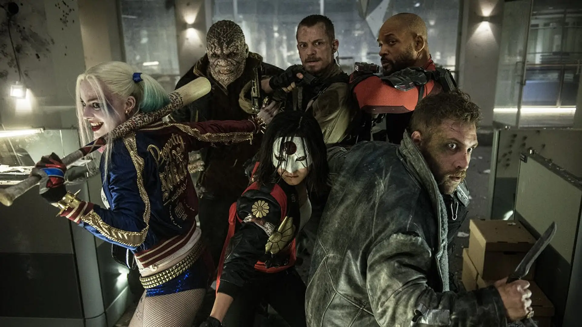 Suicide Squad zmiażdżone przez krytyków, ale fani wciąż pchają się do kin. Mają po co?