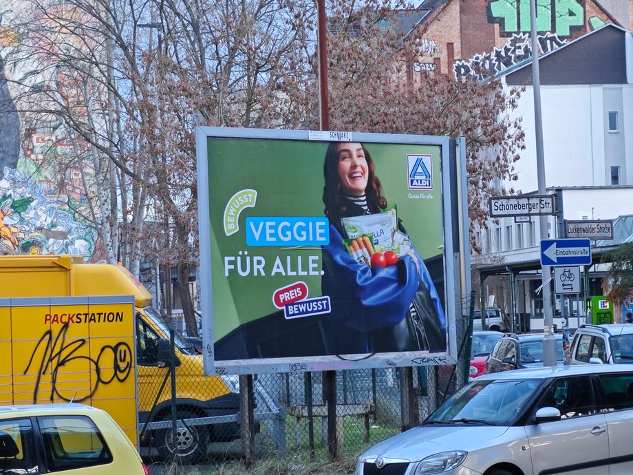 Reklama wegańskich produktów sieci Aldi