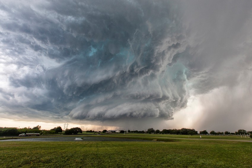 Superćelijska oluja sa visokom količinom padavina