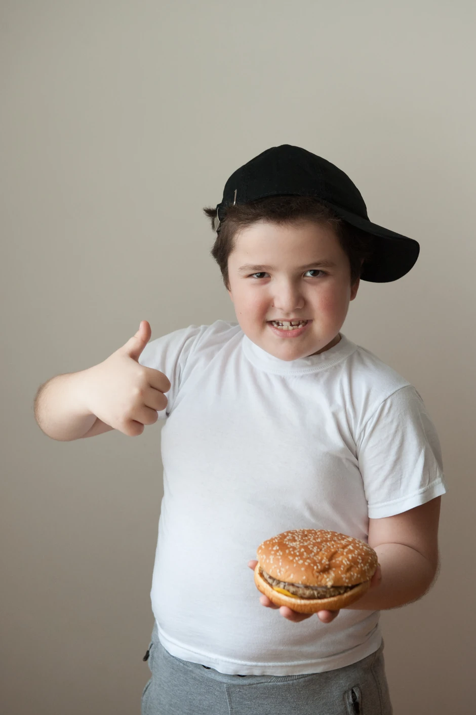 Teško ih je naterati da zavole brokoli kada im se osladi brza hrana