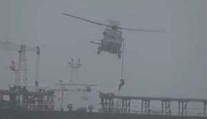 Francuska vojska ukrcava se na ruski tanker