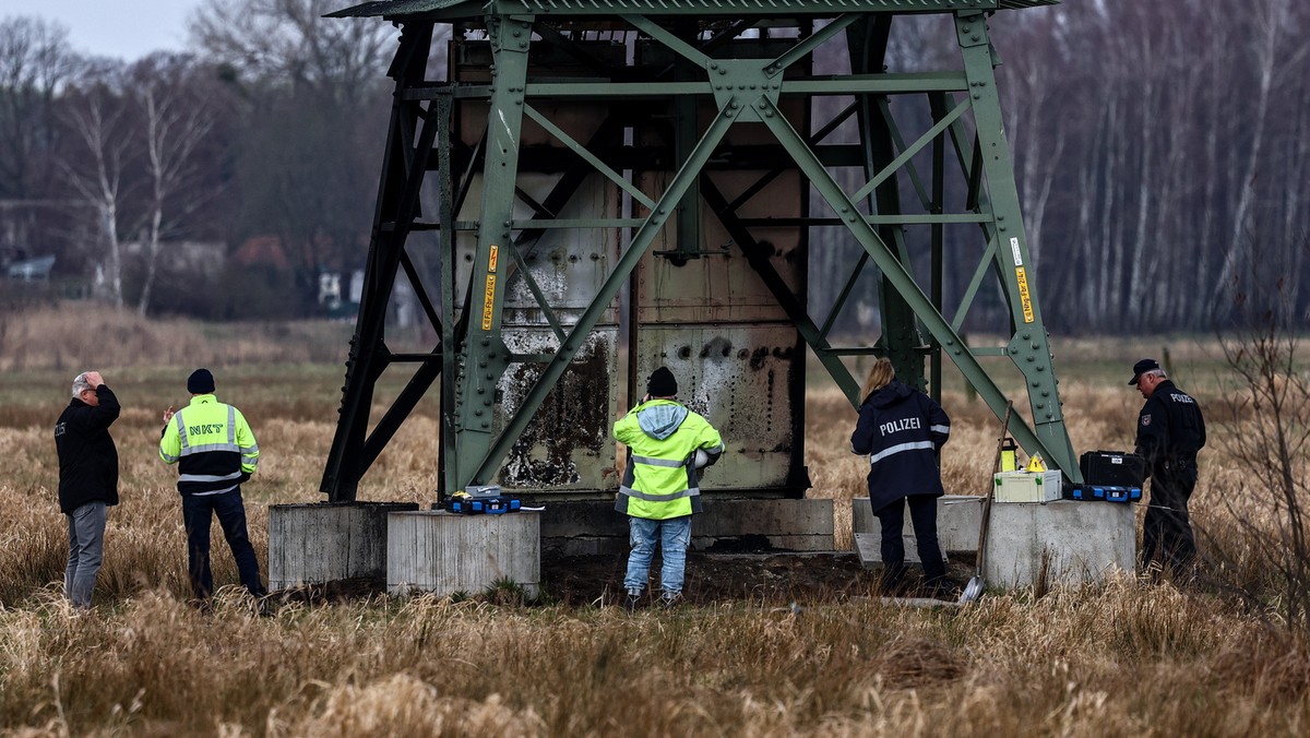 Pożar w fabryce Tesli pod Berlinem. Do ataku przyznali się lewicowi ekstremiści