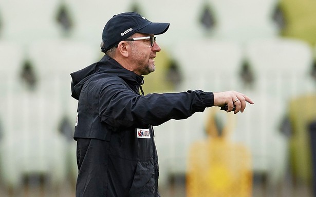 Selekcjoner reprezentacji Polski Jerzy Brzęczek podczas treningu na stadionie Energa w Gdańsku