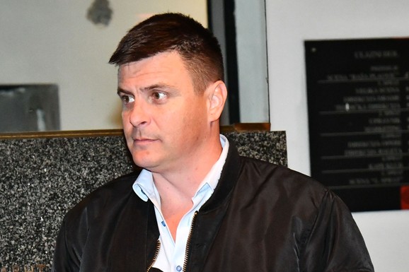 "I DA IMAM DEDOVINU, NIKADA JE NE BIH PRODAO" Vuk Kostić o nasledstvu, pokojnom ocu i odrastanju u samo 10 kvadrata