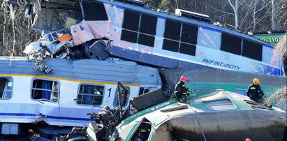 Katastrofa pociągów: Dyżurny usłyszał zarzut zaniechania