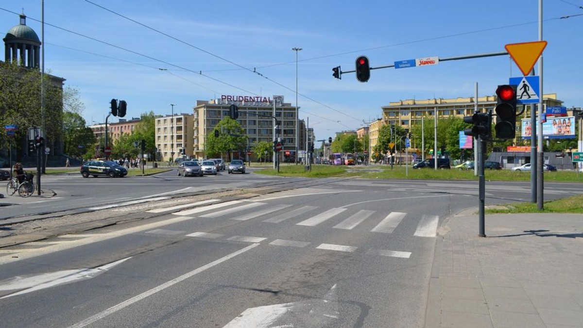 Podczas najbliższego weekendu rozpoczną się prace na jezdni prowadzącej do centrum miasta. Oznacza to, że czekają nas kolejne zmiany tras autobusów i tramwajów.