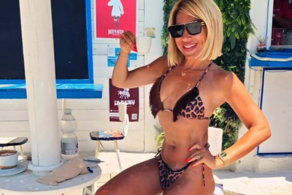 SVI GLEDAJU U JOVANU JEREMIĆ U ITALIJI! Voditeljka u tigrastom bikiniju pije kafu, a evo šta joj lokalci govore kad čuju ODAKLE JE (FOTO)
