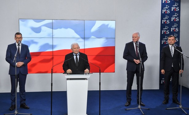 <p>Mateusz Morawiecki, Jarosław Kaczyński, Jarosław Gowin, Zbigniew Ziobro</p>
