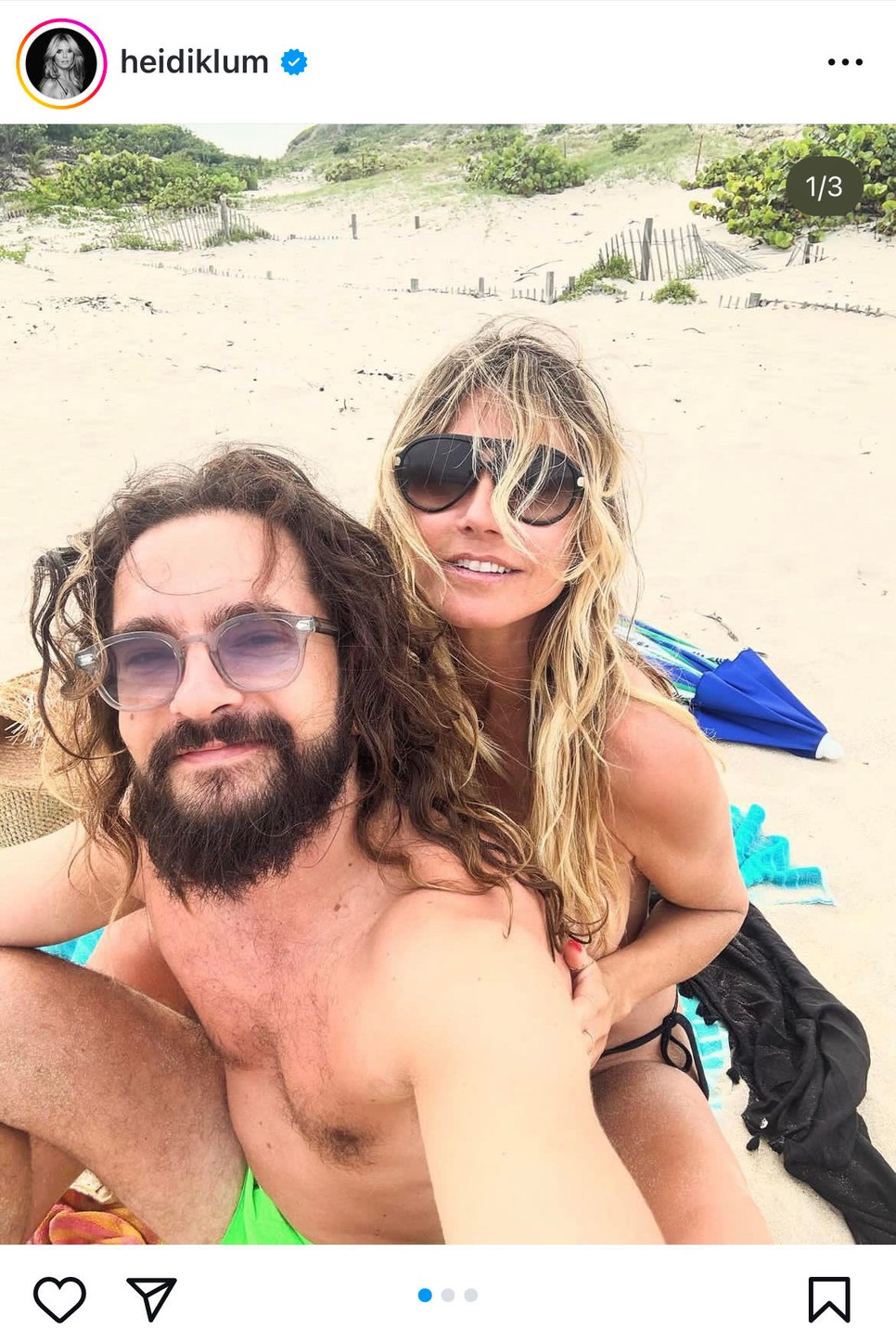 Heidi Klum egy szál bikinialsóban élvezi a nyarat