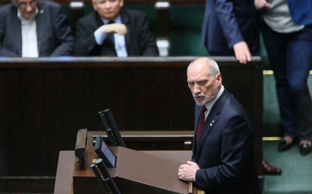 Macierewicz: Za katastrofę smoleńską odpowiada strona rosyjska. Czas się przyznać