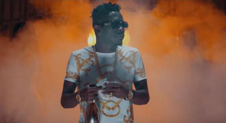 Shatta Wale - Krom Aye Shi (Town Make Hot)