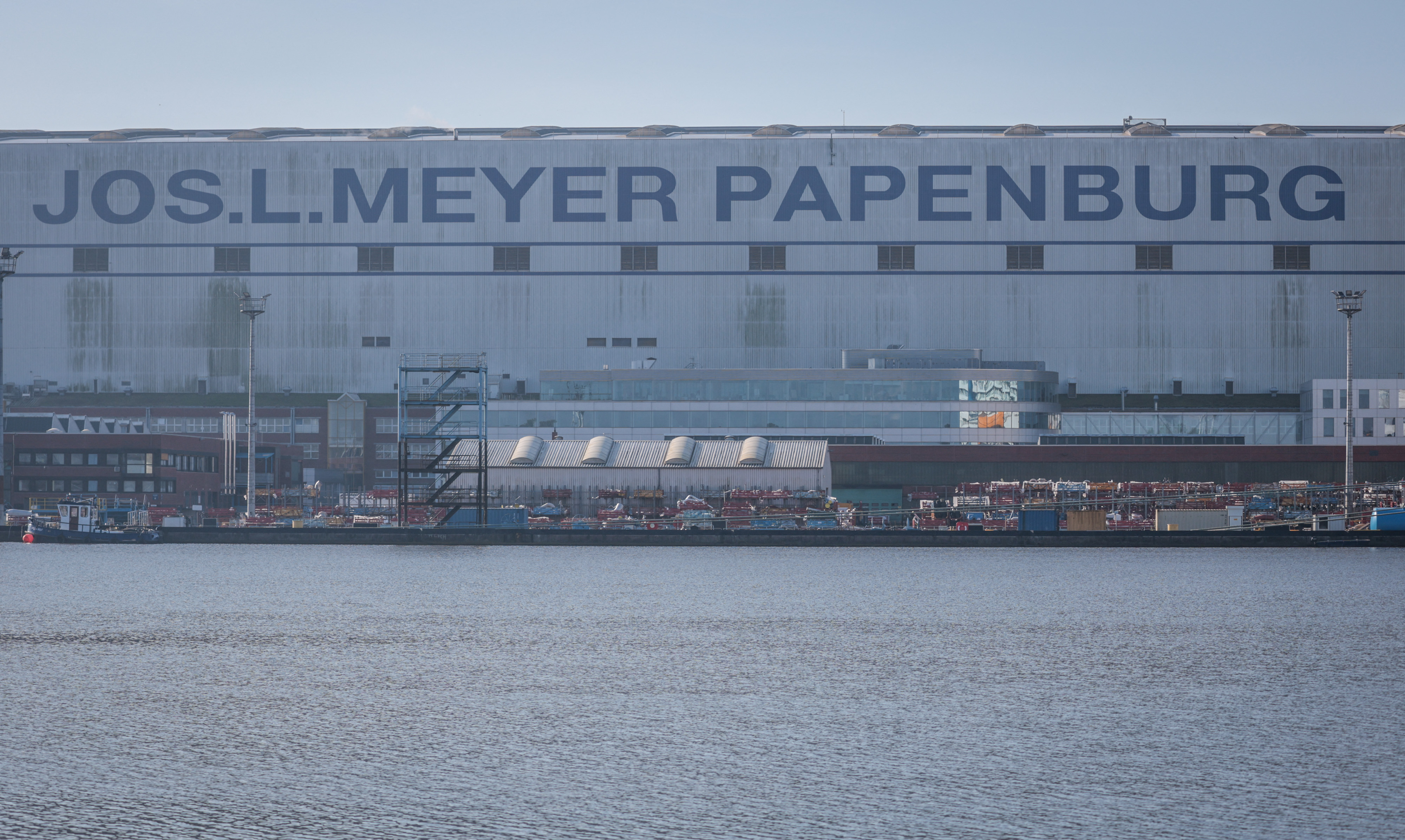 Heftiger Streit bei Meyer Werft: Familie schreibt Brandbrief an Bund und Land