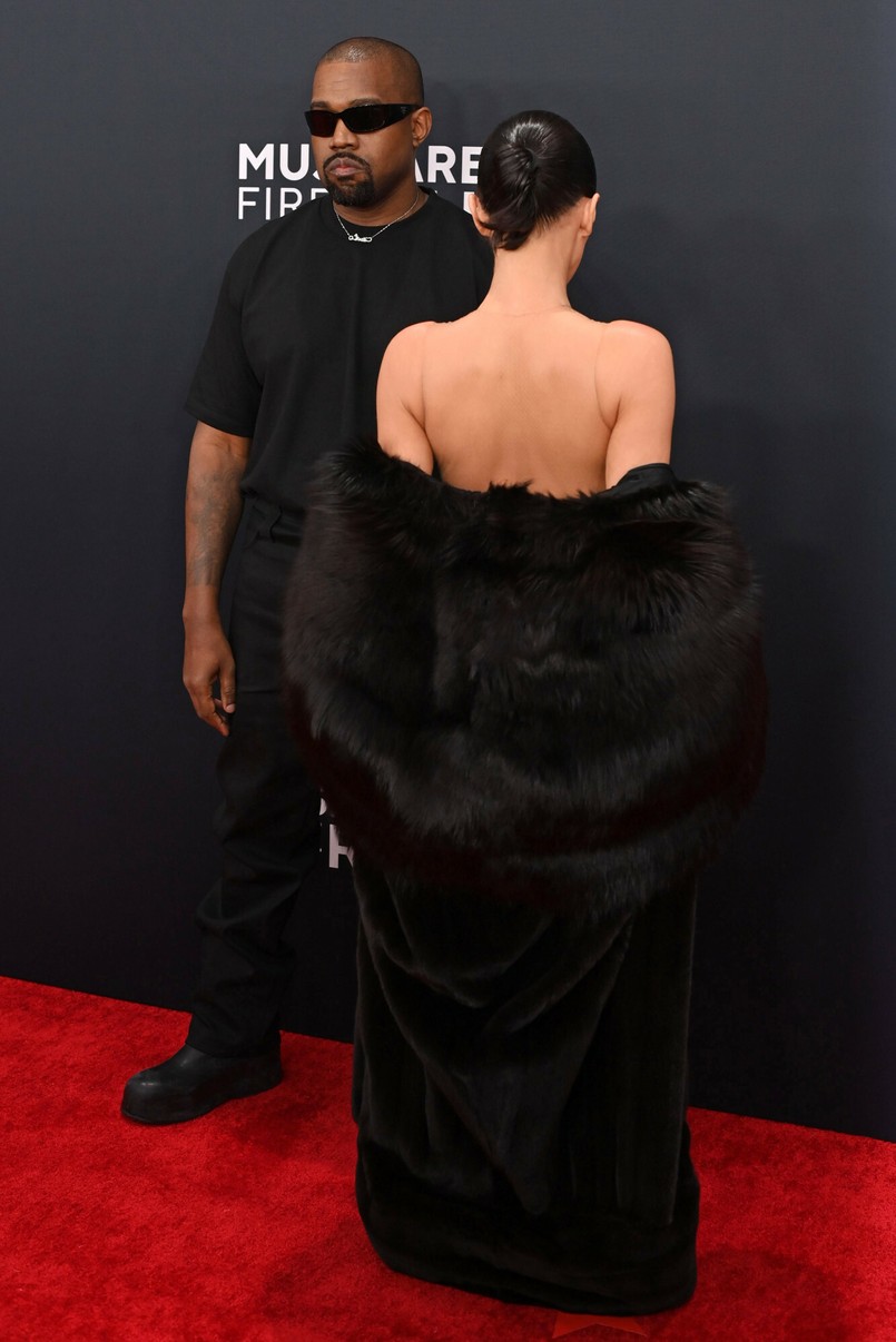 Bianca Censori, żona Kanye Westa, wywołała skandal podczas 67. ceremonia wręczenia nagród Grammy