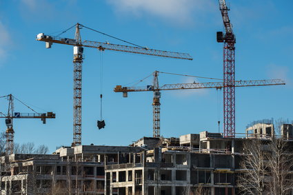 Prezes NBP: ceny mieszkań powinny przestać rosnąć 