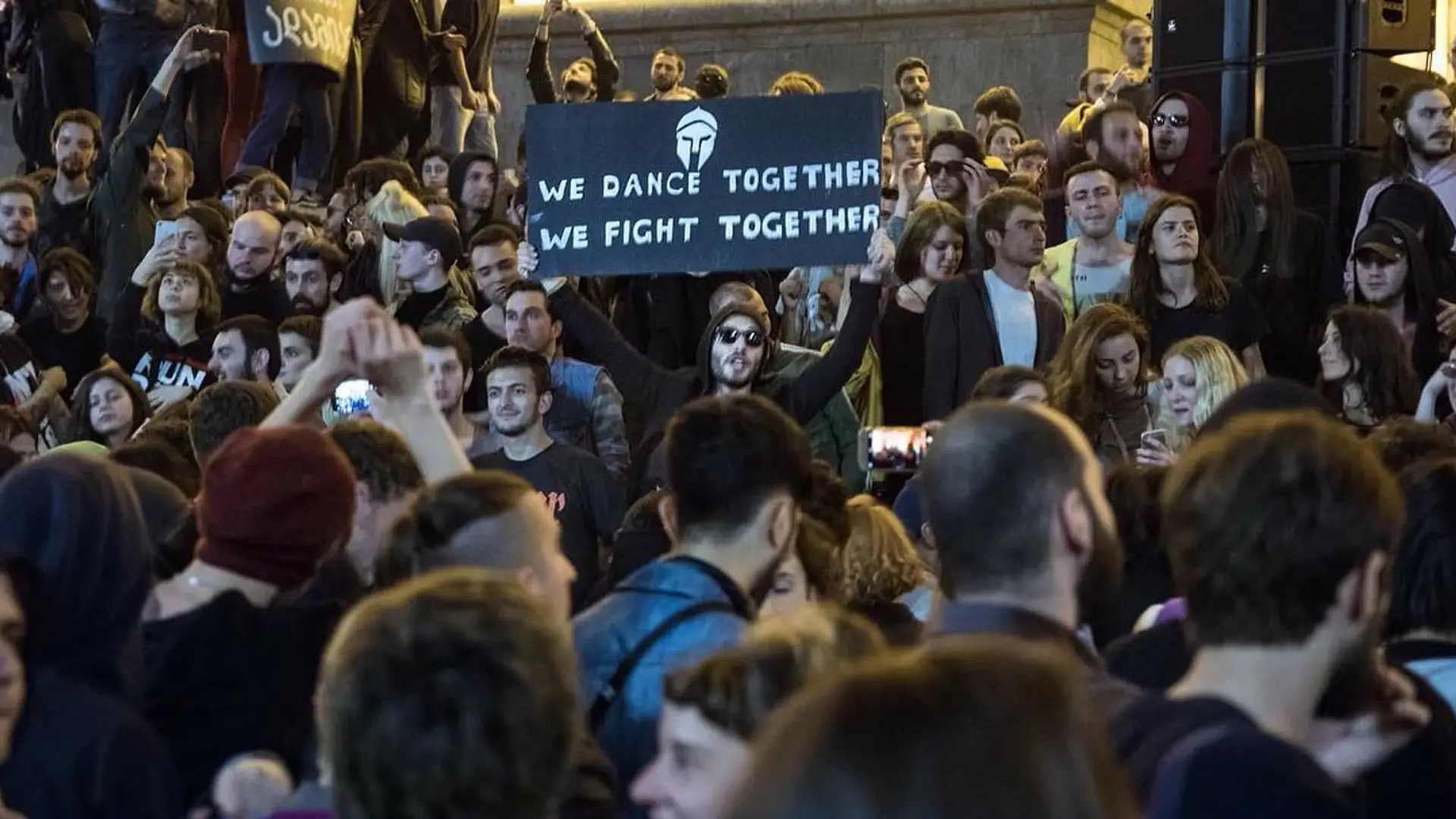 "Techno jest nośnikiem niezgody na machinacje władzy". W piątek tańczymy w proteście pod Ambasadą Gruzji