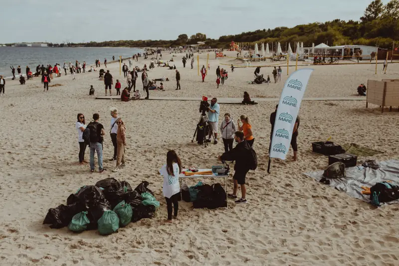 Akcje zbierania śmieci na bałtyckich plażach