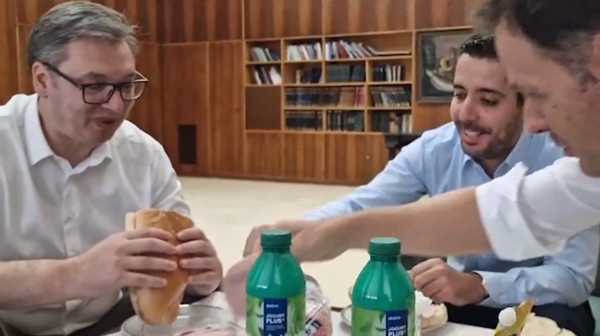 Vučić za sledeću nedelju najavio niže cene za još 10 proizvoda