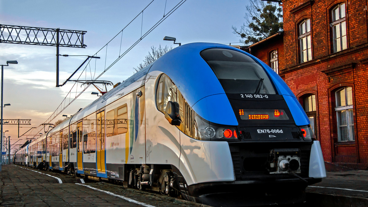 Trasy przejazdu i godziny kursowania pociągów Kolei Śląskich można już znaleźć na mapach Google. Teraz dla każdej wyznaczonej trasy podawany jest przybliżony czas podróży, z uwzględnieniem aktualnego natężenia ruchu. Przewoźnik jest pierwszym polskim operatorem regionalnym, który przystąpił do tego projektu.