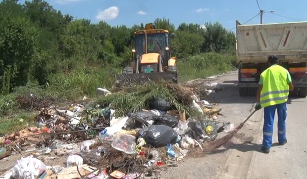 Smeće, divlja deponija u Bariču, Obrenovac