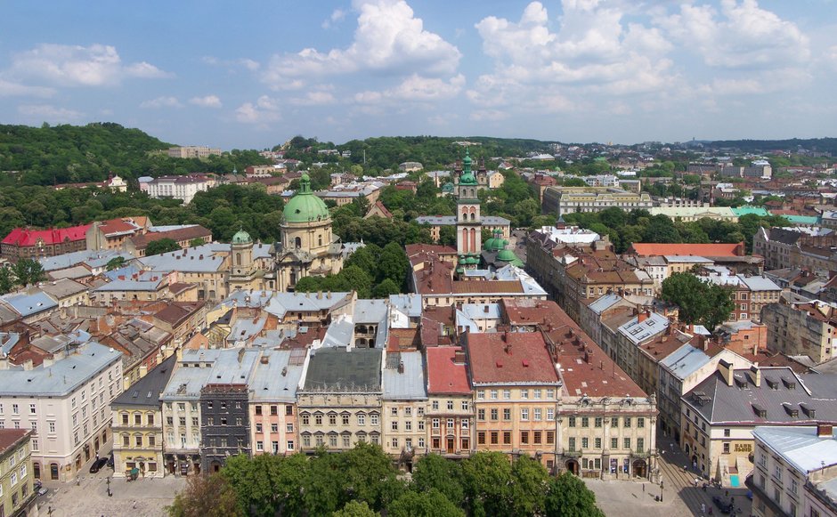 Stare Miasto, widok z wieży ratuszowej (fot. Lestat, CC BY-SA 2.5)