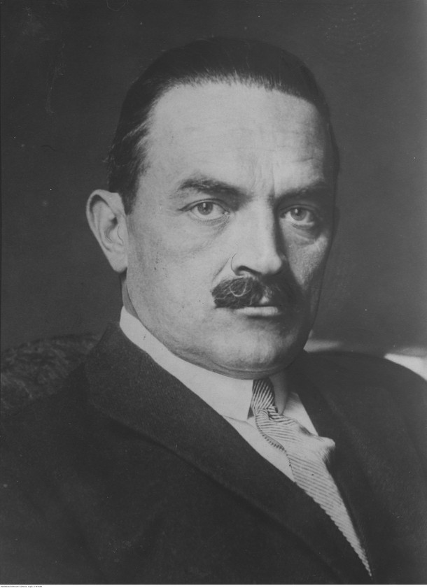Generał Włodzimierz Zagórski, fotografia portretowa w cywilnym ubraniu, lata 20. XX w.