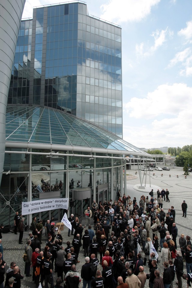 WARSZAWA PROTEST ZWIĄZKI ZAWODOWE TELEWIZJA