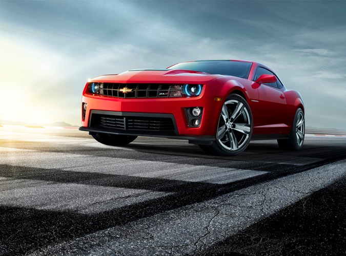 Oto chevrolet camaro ZL1 - amerykańska maszyna do produkcji adrenaliny i palenia opon; zadebiutowała podczas salonu samochodowego w Chicago. Dzięki doładowanemu silnikowi V8, o mocy 550 KM, model camaro ZL1 będzie najszybszym modelem w rodzinie camaro, jaki kiedykolwiek znalazł się w ofercie marki Chevrolet.