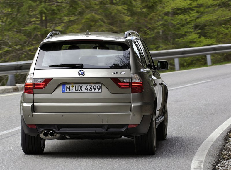 BMW X3 po face liftingu z nowym silnikiem twin turbo