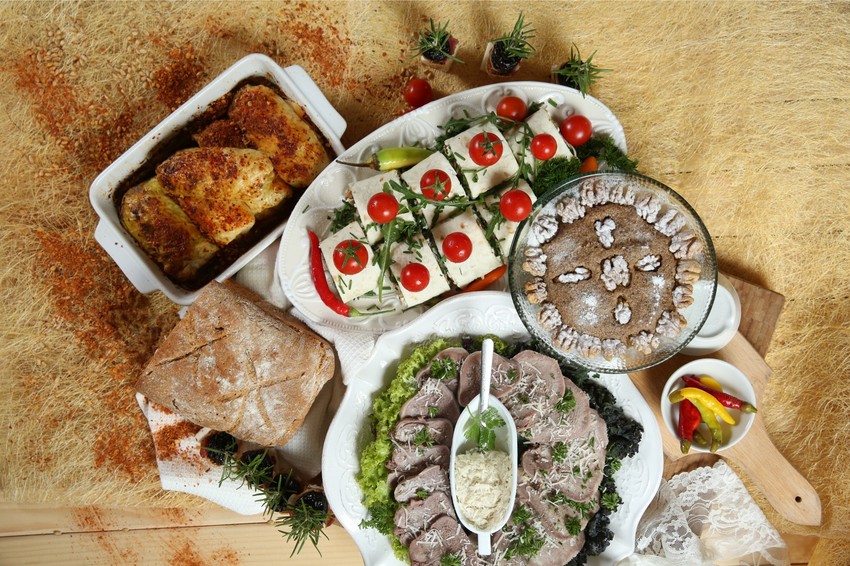 Slavska trpeza ove godine skuplja