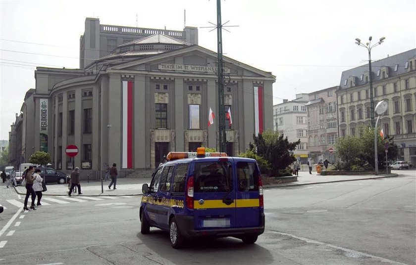 Strażnicy gnębią kierowców, a menele rządzą