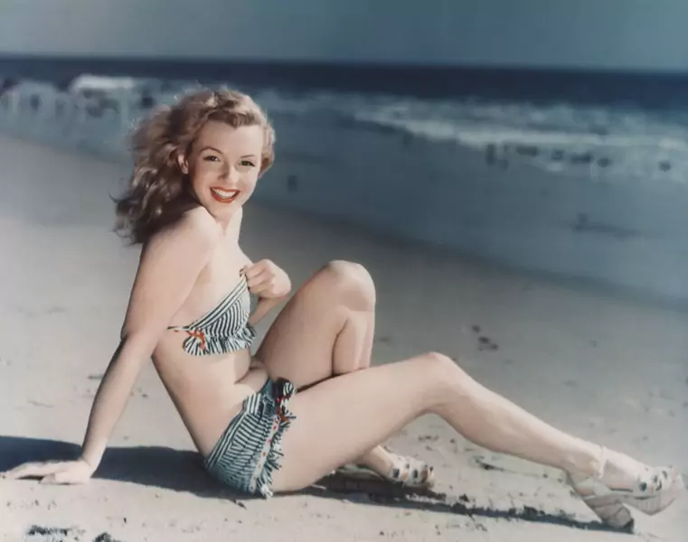 Amerykańska aktorka, piosenkarka, modelka i symbol seksu Marilyn Monroe w 1940 r. (Zdjęcie: Sunset Boulevard / Corbis via Getty Images)