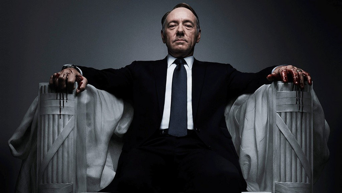 Serwis streamingowy Netflix, współproducent "House of Cards", poinformował, że nie będzie uczestniczył w dalszej produkcji słynnego serialu z udziałem Kevina Spacey'ego z uwagi na oskarżenia o molestowanie przed laty nastoletniego chłopca. Netflix zrezygnował także z realizacji zaplanowanego filmu z udziałem aktora – biografii Gore'a Vidala.