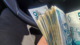 w pfron dla osób niepełnosprawnych system punktowy: np. 10 punktów więcej do wniosku. tak jest przy samochodach dla niepełnosprawnych