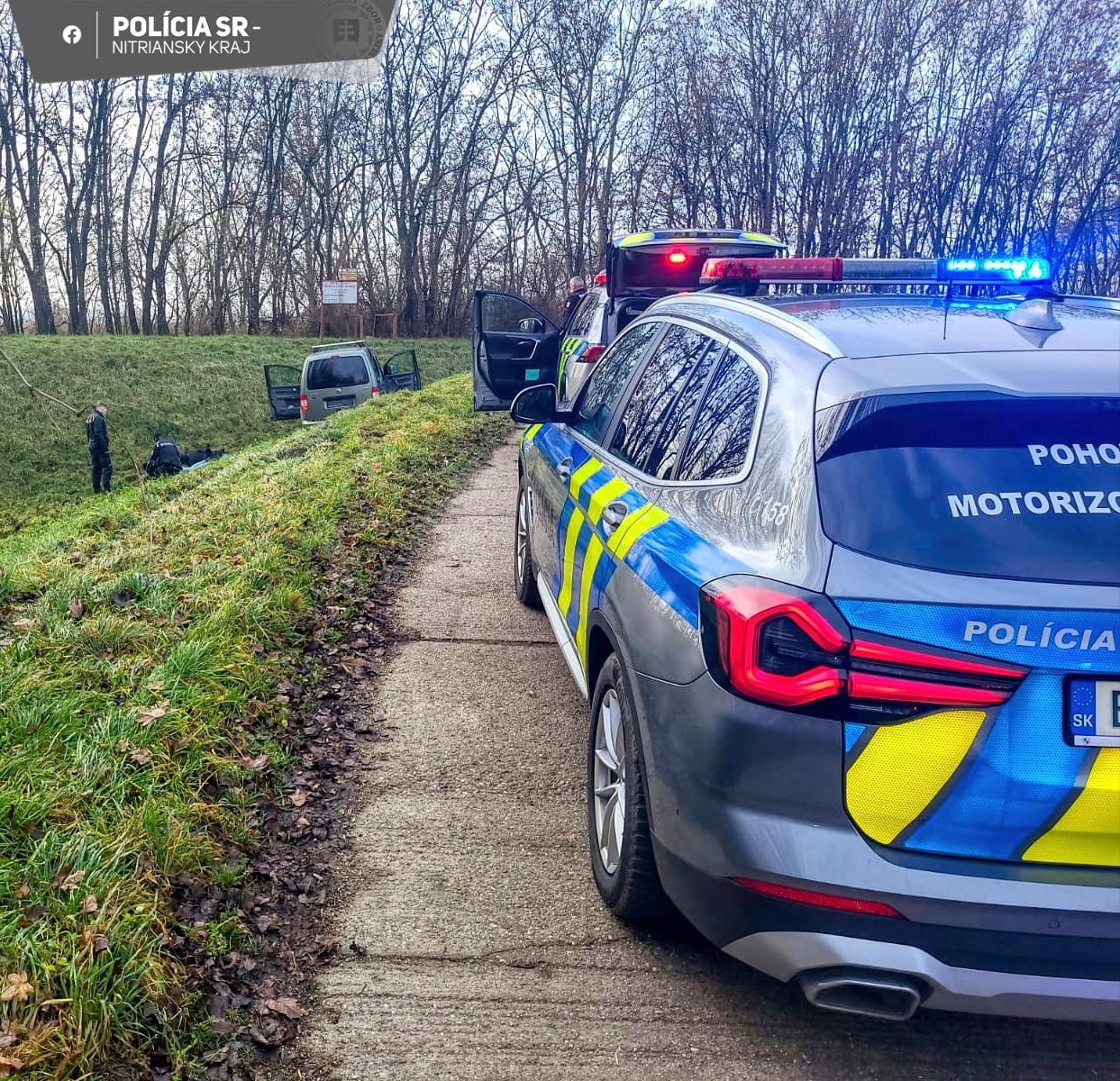 Hliadka v Šali prenasledovala muža na kradnutom aute a pod vplyvom drog.