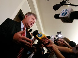 "Prezydent niewiarygodny przez tępy upór"