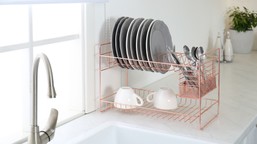 suszarka na naczynia to już przeszłość. użyj tego, a zachwycisz się, ile masz miejsca w kuchni