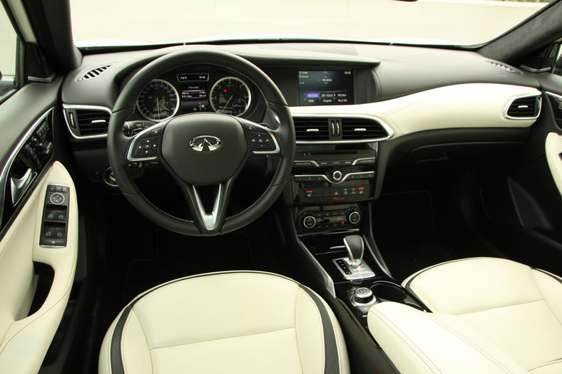 Infiniti Q30 2.2d DCT AWD