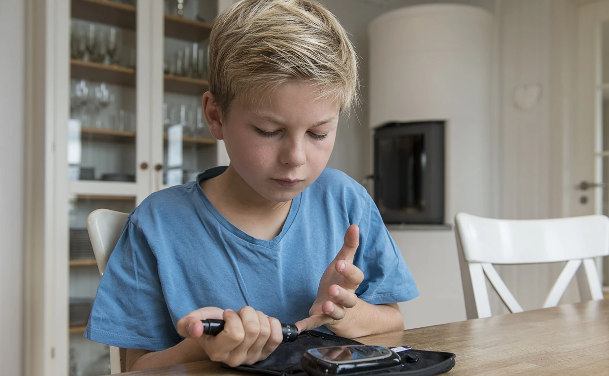 Objawy cukrzycy u dzieci - pierwszym objawem cukrzycy u dzieci bywa często wielomocz! Jakie inne nietypowe objawy?