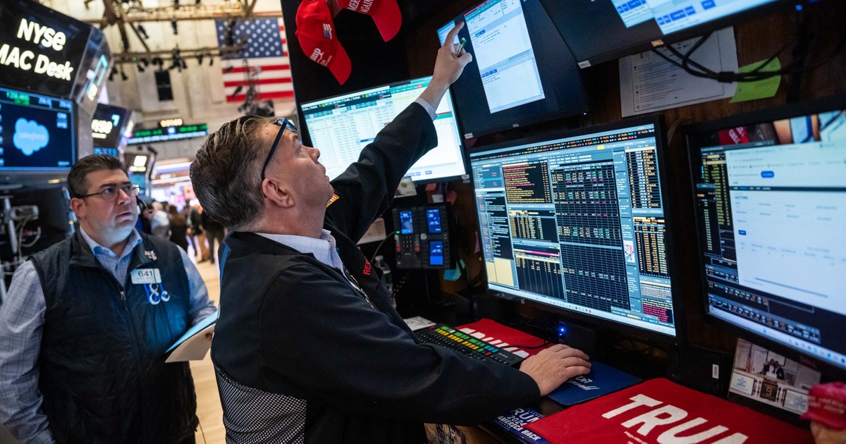 "Ludzie są kompletnie sparaliżowani". "Wskaźnik strachu" na Wall Street osiągnął najwyższy poziom od pandemii. To "zasługa" pomysłów Donalda Trumpa