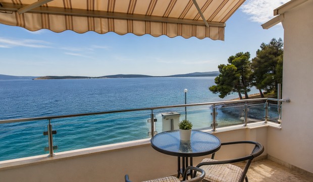 Apartman na moru, ilustracija