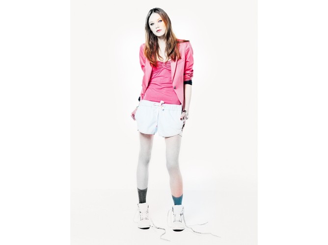 Letnie zabawy z denimem - kolekcja Bershka na lato 2011.