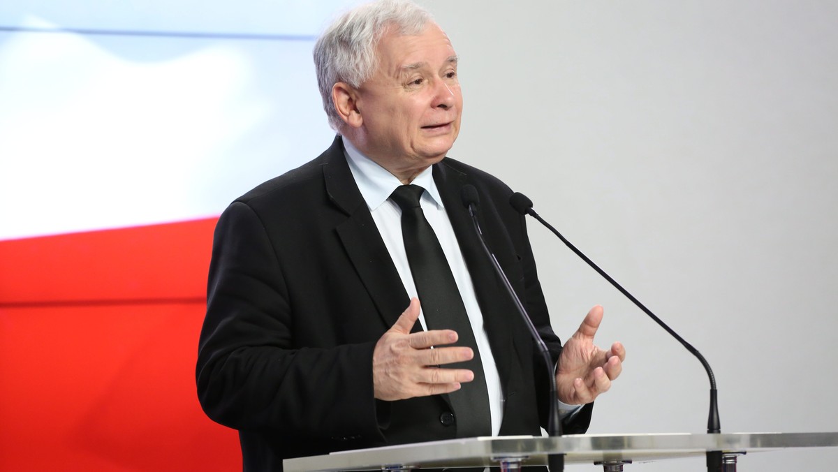 Polska powinna "dynamicznie i z pomysłem" wejść w politykę europejską po Brexicie - powiedział Jarosław Kaczyński. Prezes PiS wypowiedział się także nt. ewentualnej rekonstrukcji rządu oraz utworzenia województwa środkowopomorskiego. - Ten region jest poszkodowany, bo nie ma tam ośrodka władzy - stwierdził szef PiS. Dodał, że jego powstanie nie jest wykluczone.