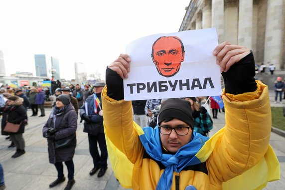 Niedzielna demonstracja na znak solidarności z Ukrainą w stolicy, 6 marca
